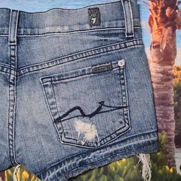 7 For all Mankind Distressed Shorts Size 26 - Picture 7 of 7